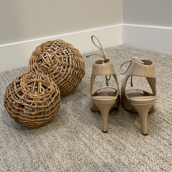 Unisa heels - Picture 3 of 5